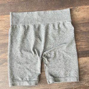 L/XL nylon/spandex bike shorts